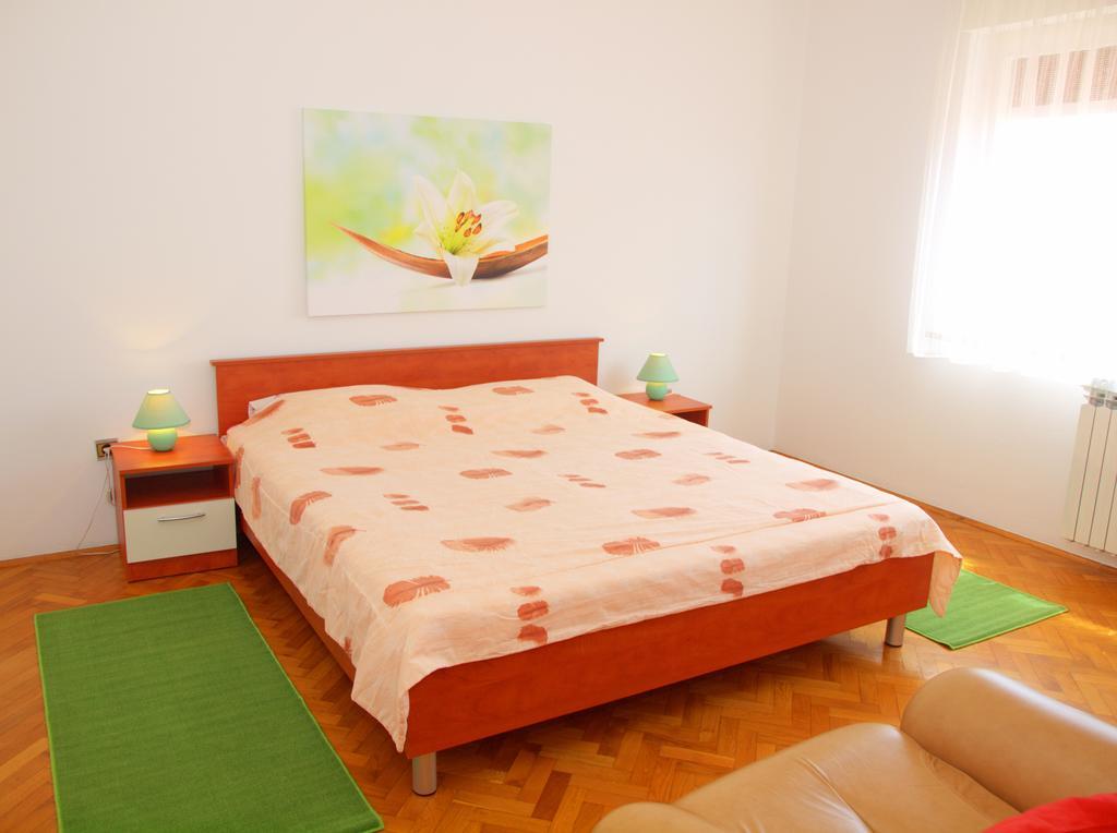 Apartment Taja Ližnjan Oda fotoğraf
